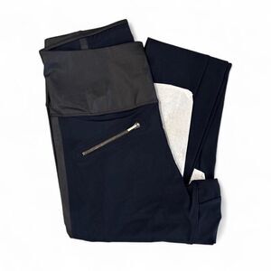 New ADAY Women's Navy and Black Leggings sz XS